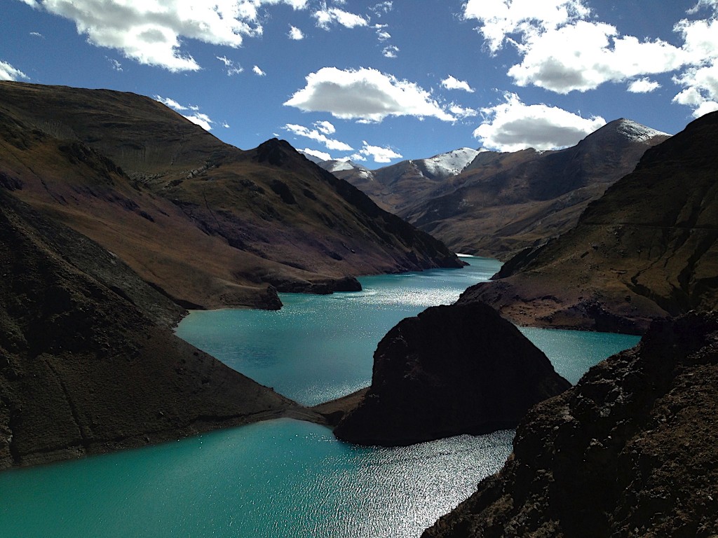  Omar Velazquez landscape photo of mountains and lake - Scoopshot